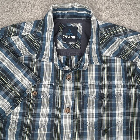 Prana Shirt Mens Medium Blue Plaid Button Up Camp Short Sleeve Hiking Outdoor - Picture 1 of 12